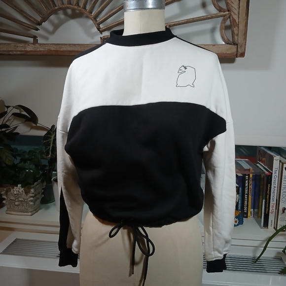 Clime-it Brothers Tops - Clime-It Brothers Crop Sweatshirt with Dog Outline/ XS